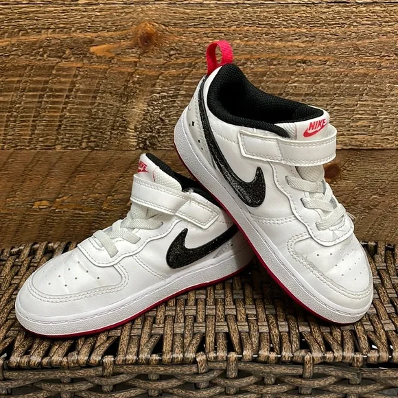 Nike Girls Court Borough Low 2 SE White Very Berry Size 10C